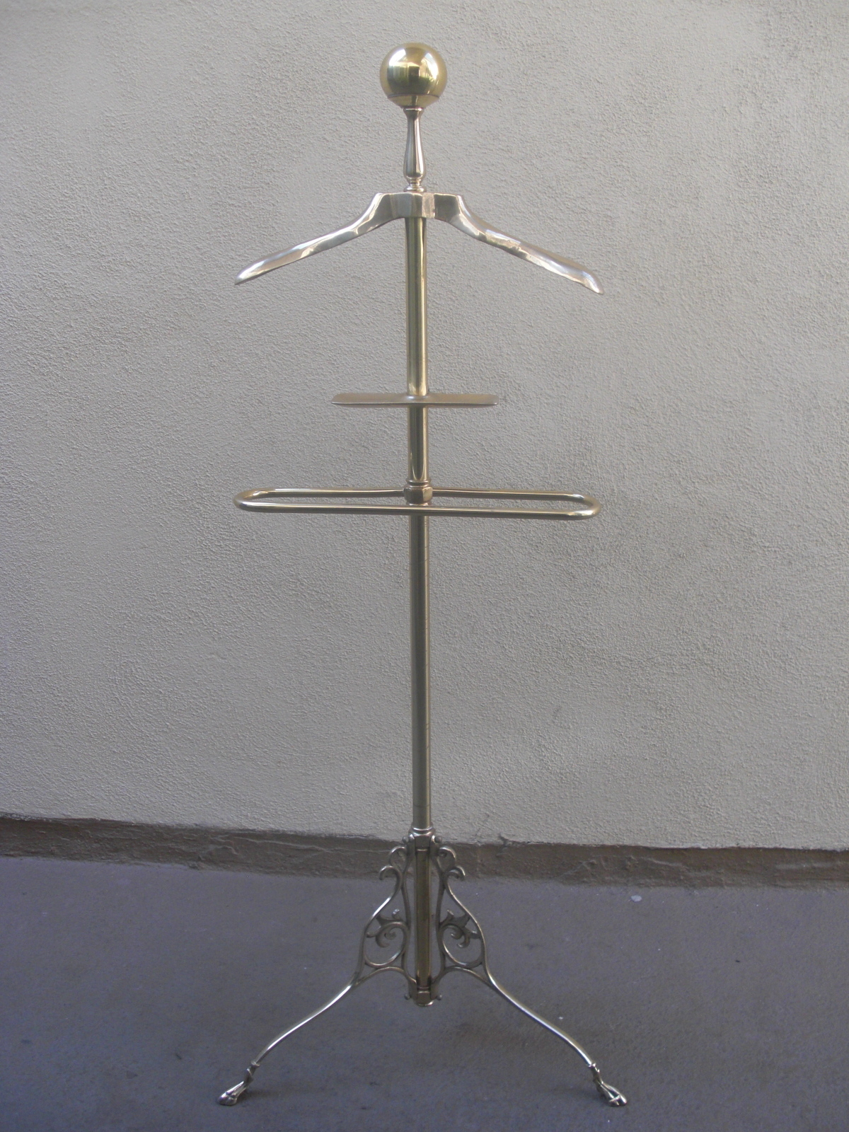 Vintage brass valet stand 1