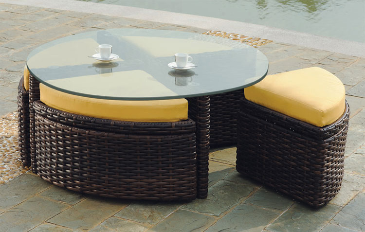 Chaise lounge sushi coffee table with 4 pull out stools