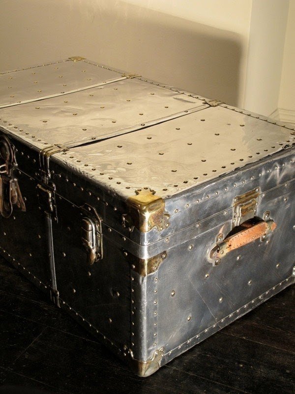 Metal trunk coffee table