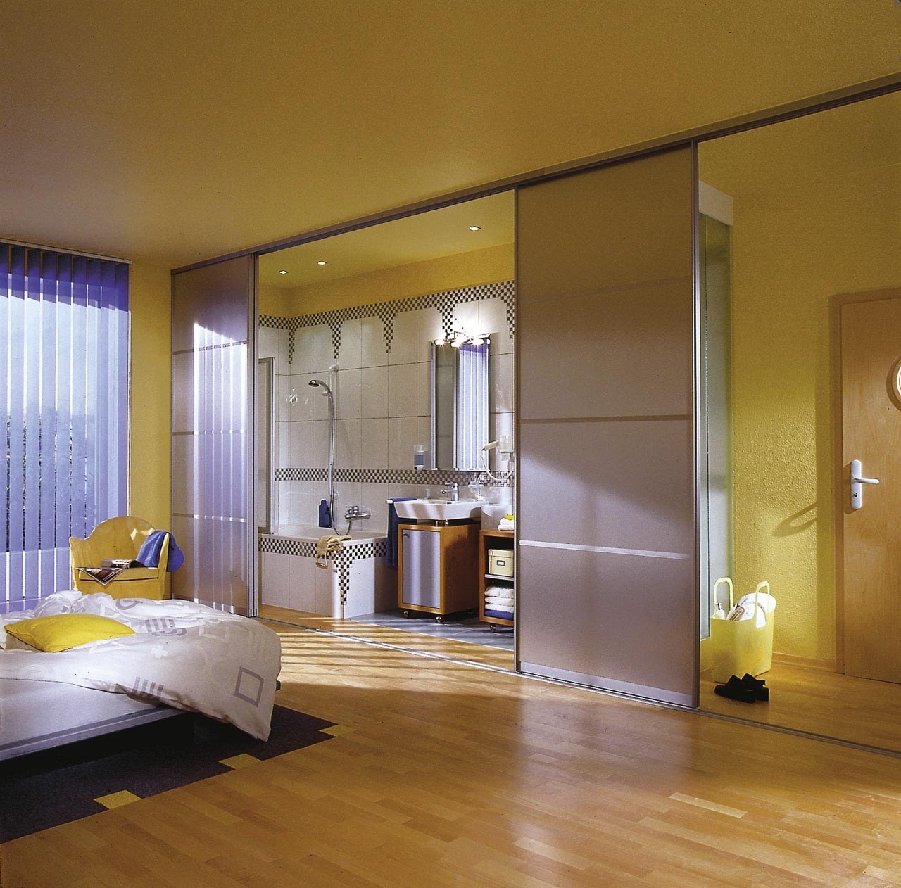 Sliding haning room divider