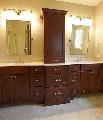Bathroom storage tower cabinet