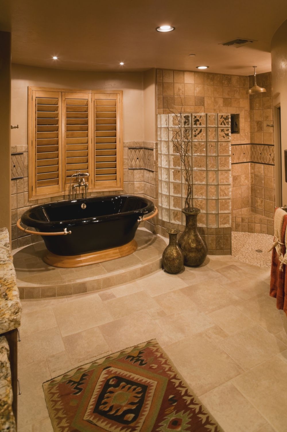 Black bathtub 16