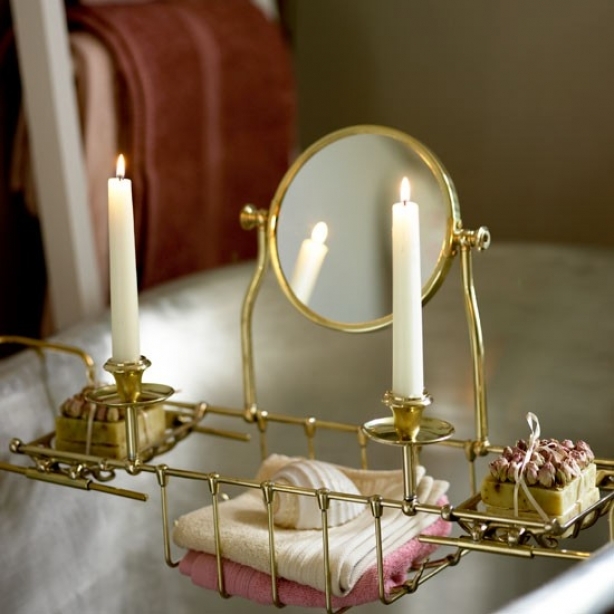 Clawfoot bathtub caddy 2