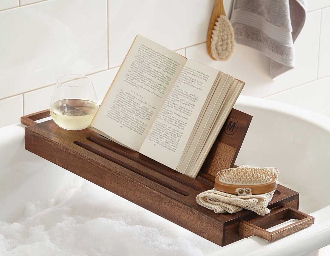 Clawfoot tub soap dish