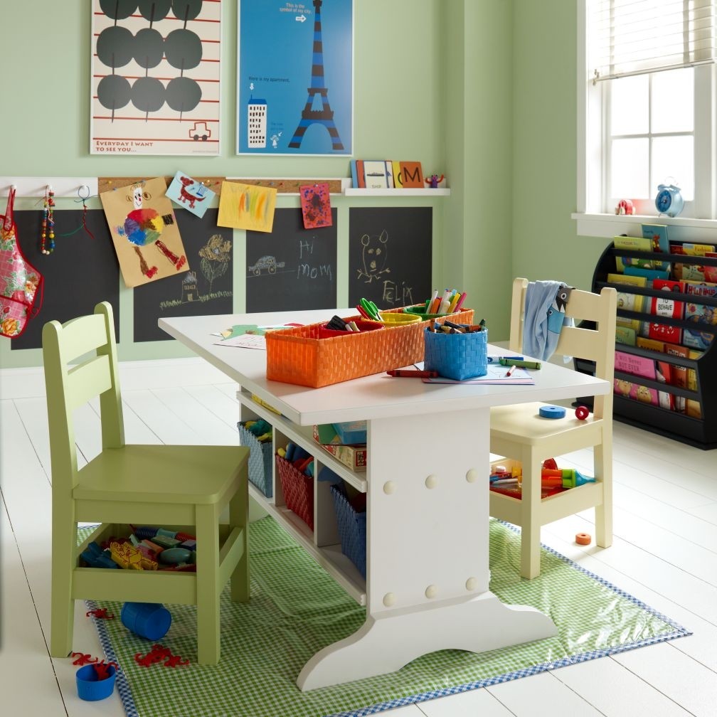 Kids craft table