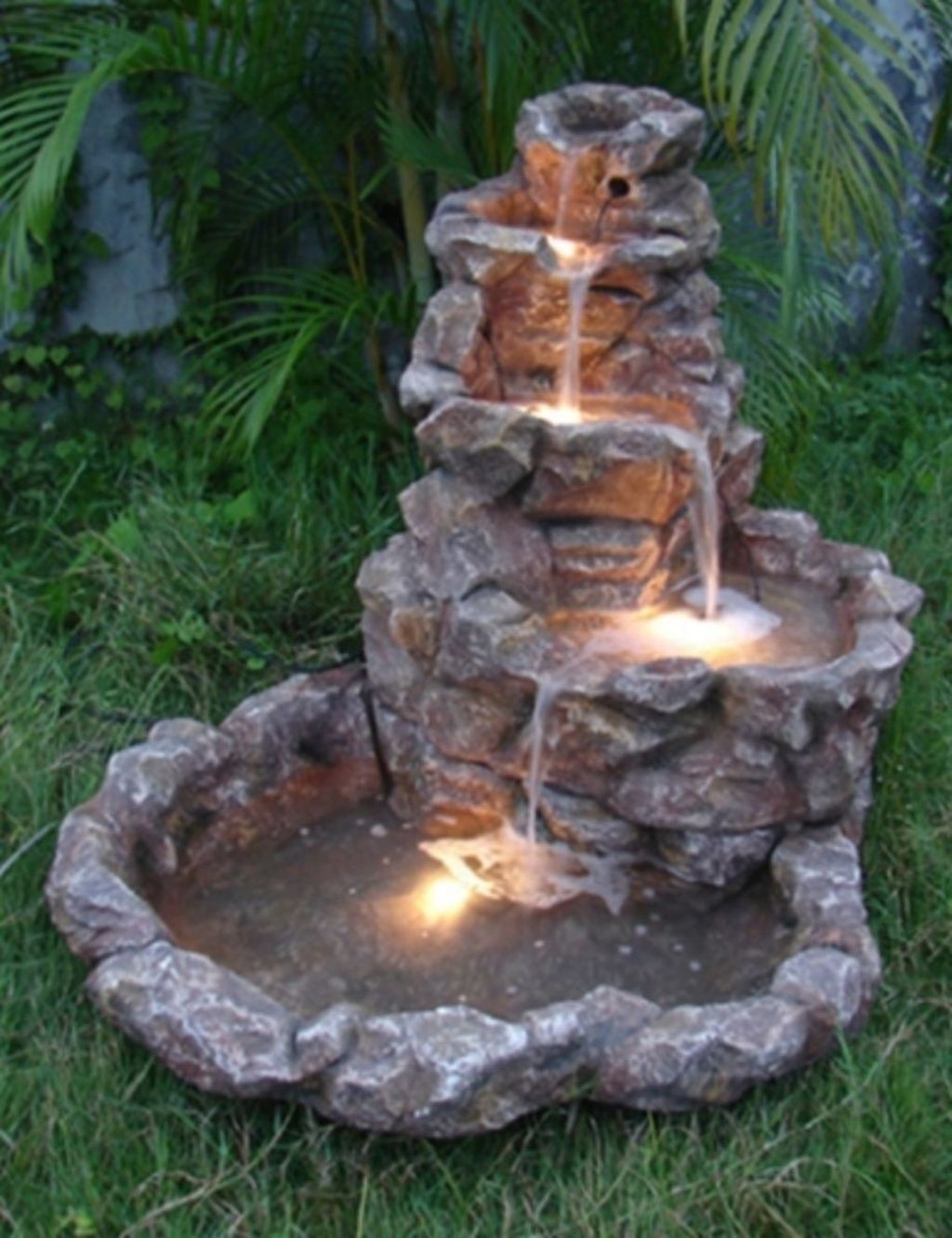 Outdoor corner fountains