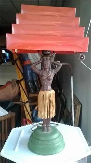 Vintage hula girl lamp 2