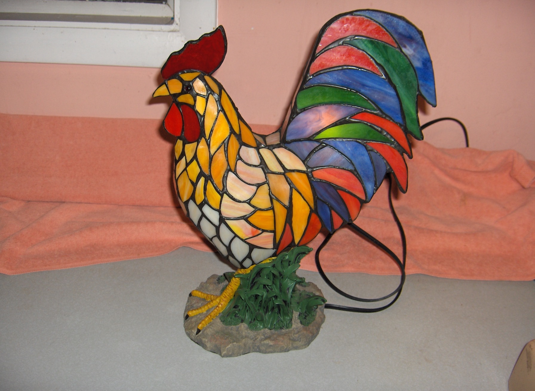 Vintage Tiffany Style Stained Glass Tall Rooster Electric Table Lamp Light Nice