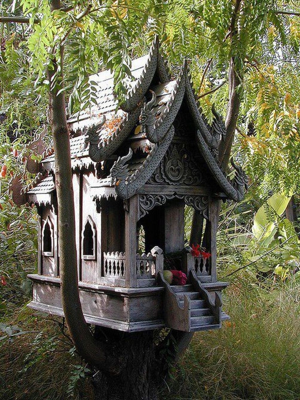 Decorative outdoor bird houses