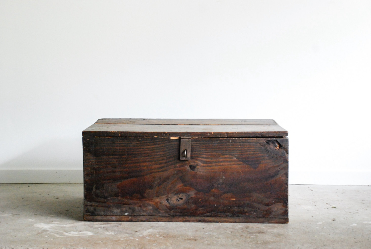 Wooden trunk antique trunk wood trunk