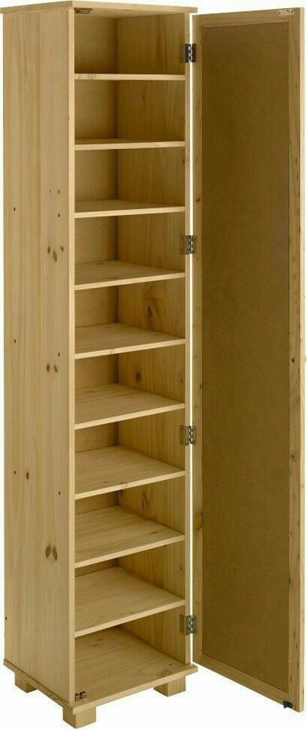 Shoe cabinet with doors