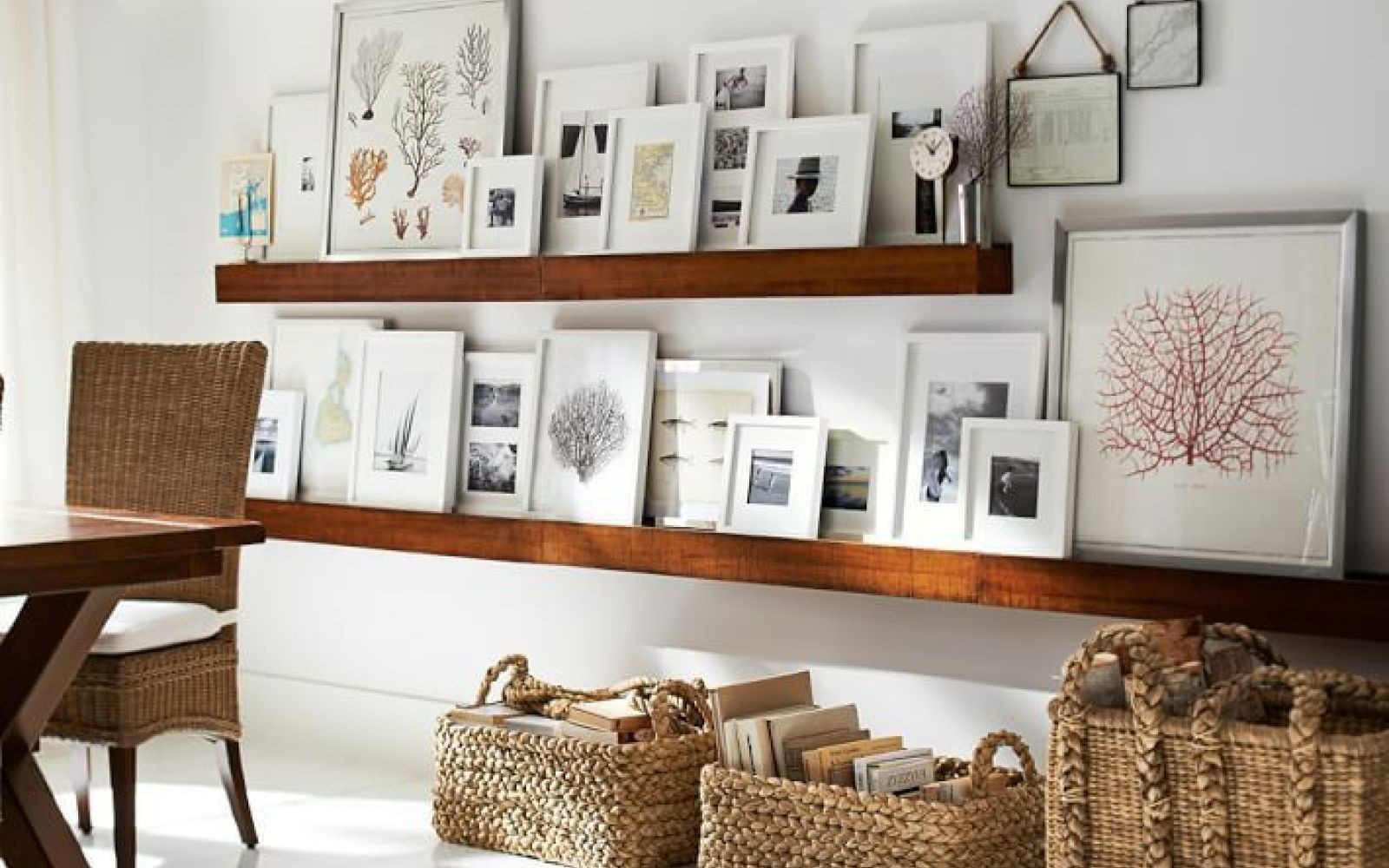 Display wall shelf