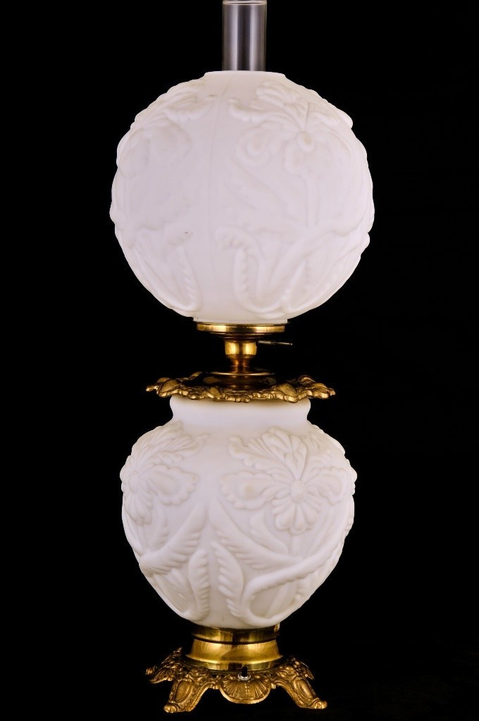 Absolutely gorgeous 1900s electric gone wind parlor lamp