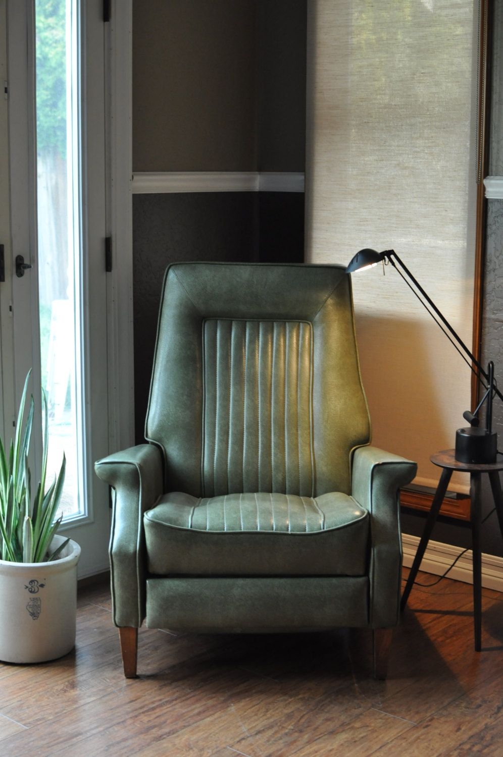 Recliners contemporary style