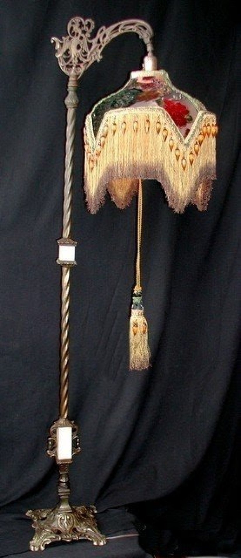 Antiques victorian floor lamp 2
