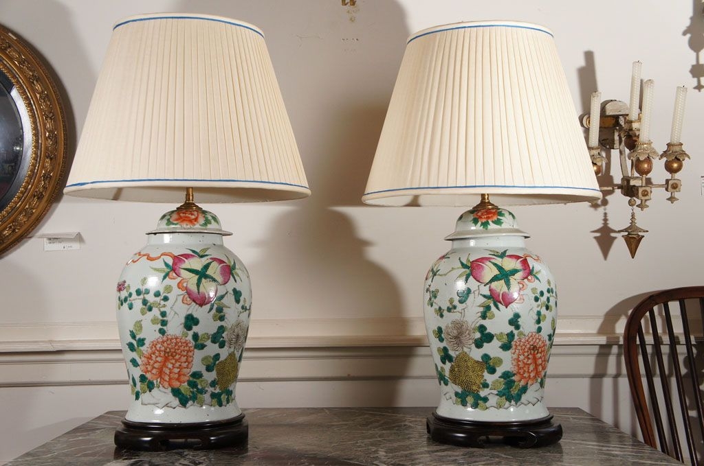 Antique chinese lamp 1