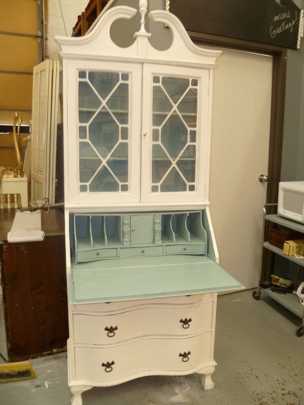 Furniture secretary desk 1