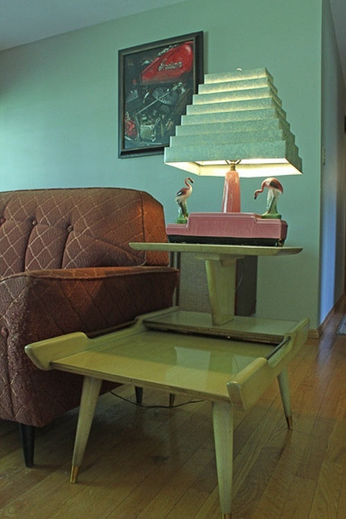 Looks like my aunt marys living room with this vintage