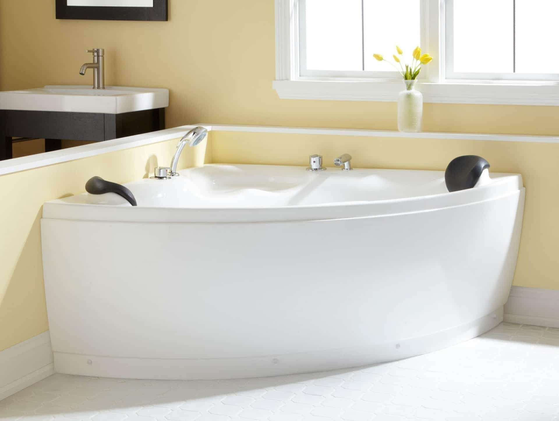 Corner freestanding tub 4