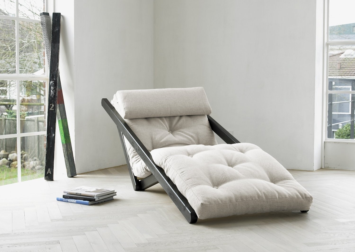 Small chaise lounge for bedroom