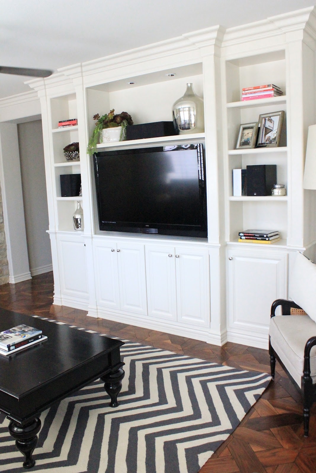 White tv unit 25