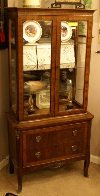 Antique curio cabinets 1