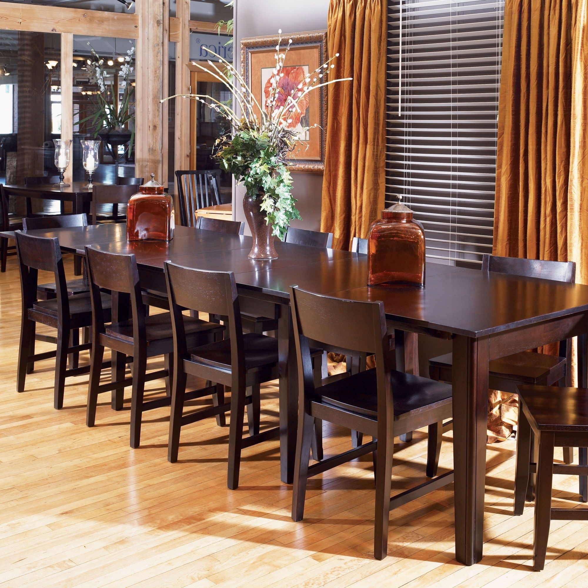 Nice long dining table for 10 would like cushioned seats