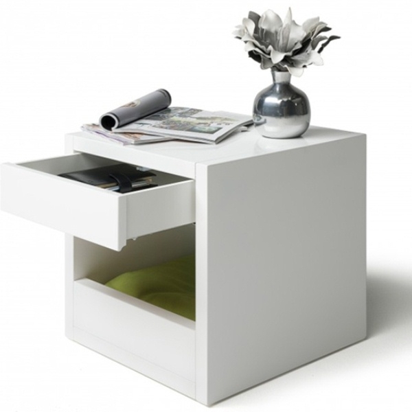 Pet end table 32