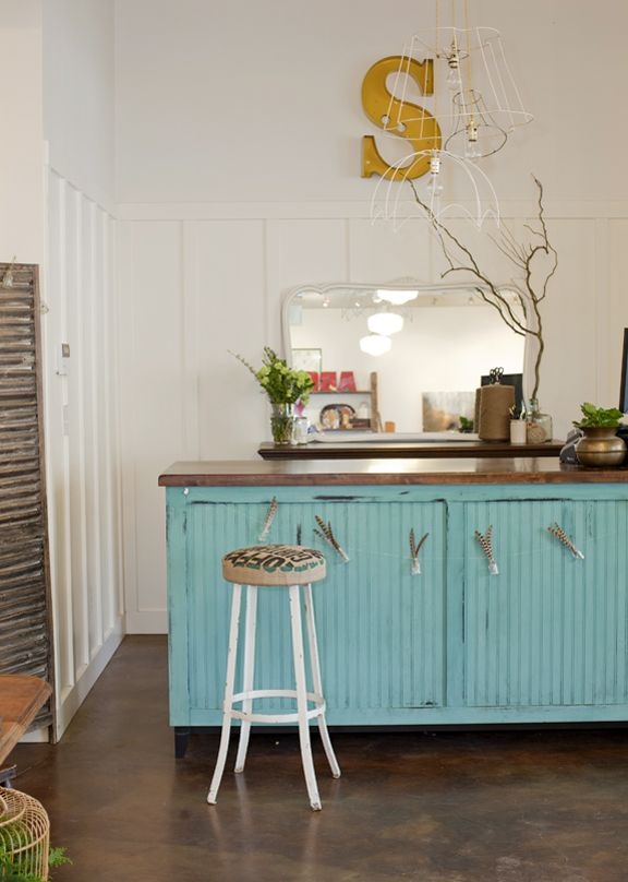 Retro stools kitchen
