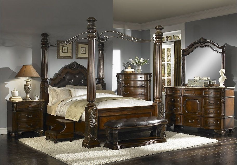Four post king size bed