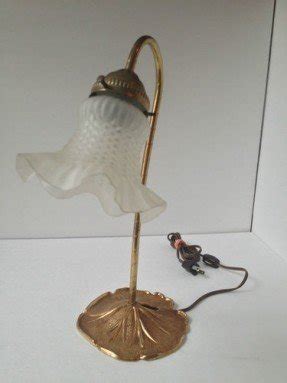 Antique Vintage Victorian Style Lamp Gold Lily Pad Tulip Flower Crook Neck