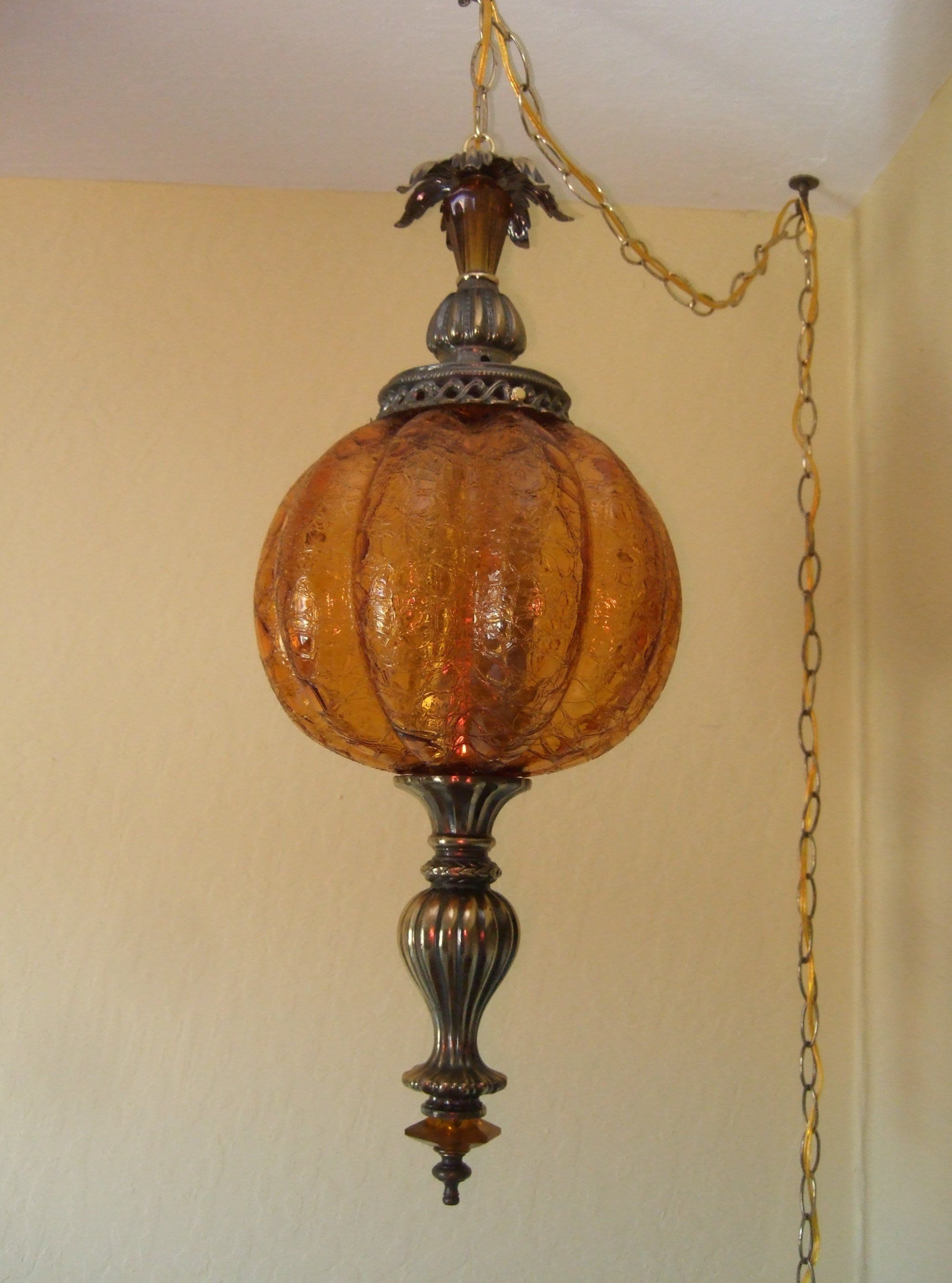 Glass swag lamp