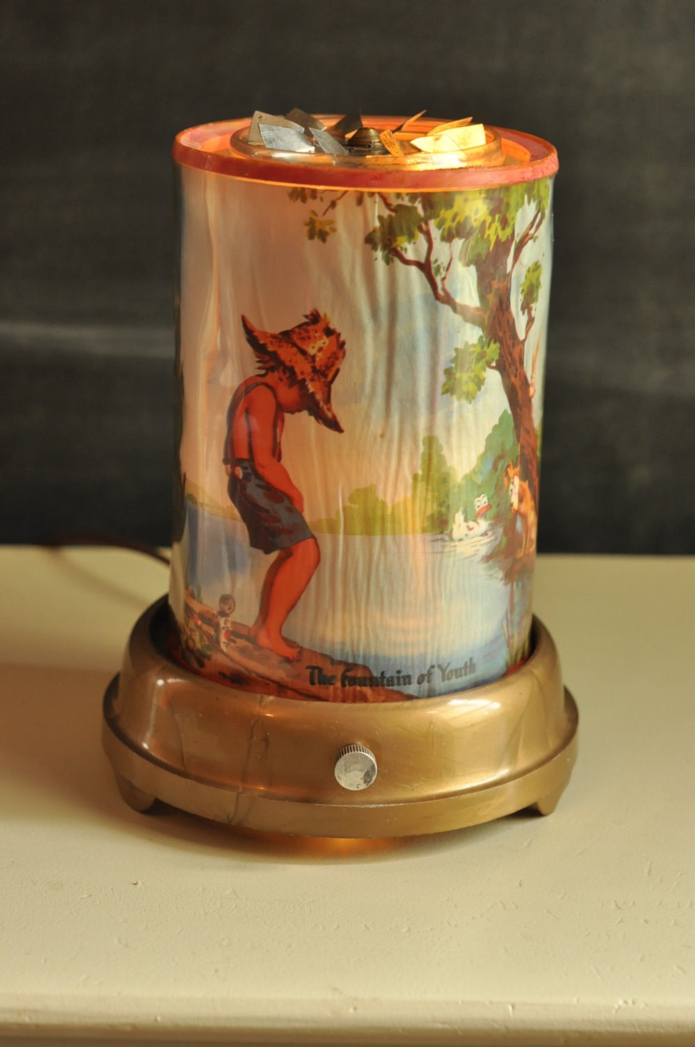 Vintage motion lamp rotating fountain of