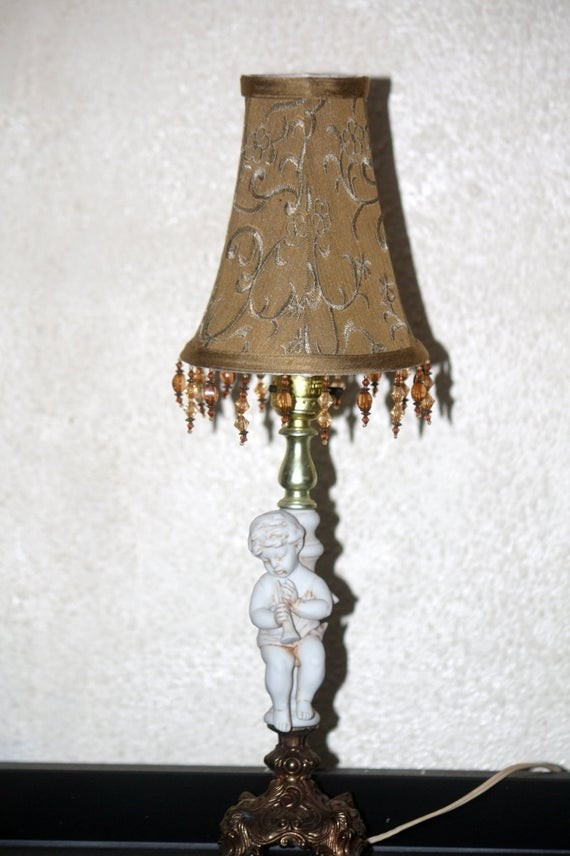 Vintage adorable 1960s angel cherub table lamp very good condition