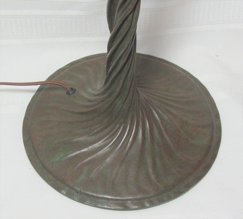 Tiffany lamp replica