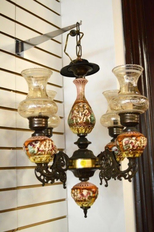 Capodimonte chandelier 1
