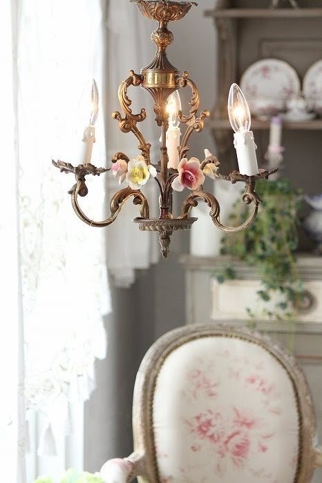 Capodimonte chandelier 29