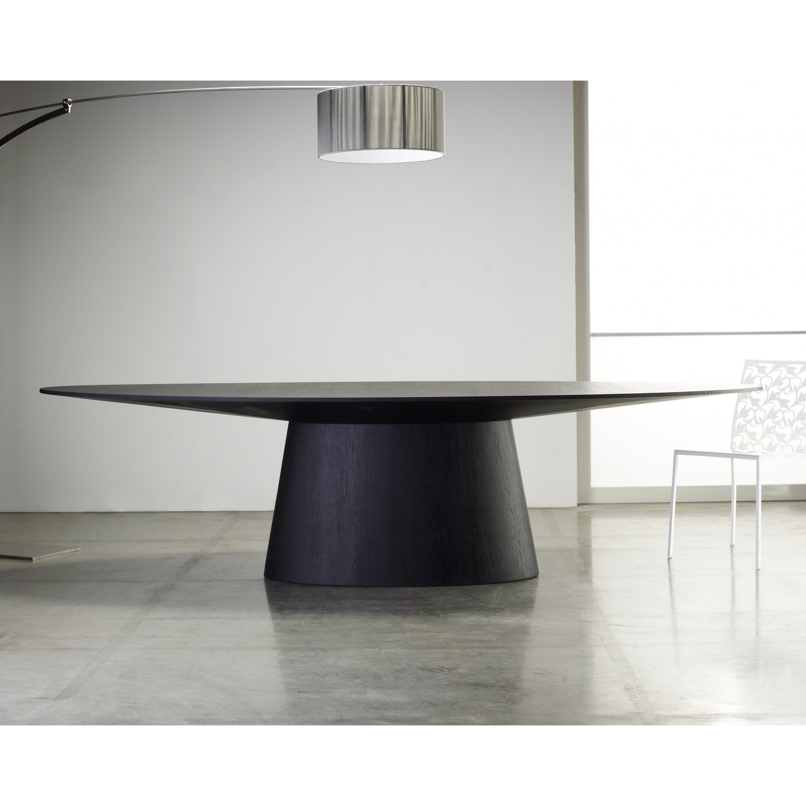 Sullivan Oval Dining Table