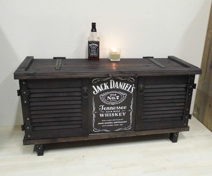 Grosse_whiskey_bar_jack_daniels jpg lastmodified 1426587114000