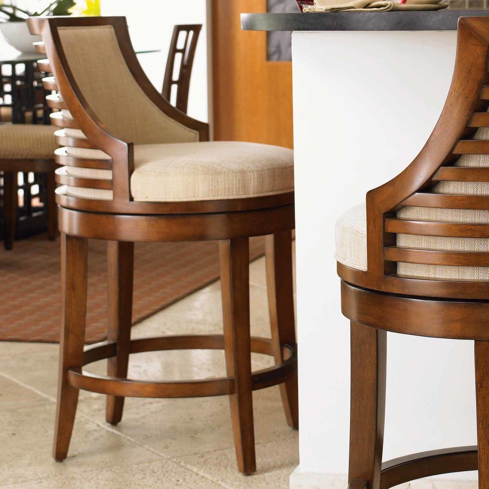 Ocean Club 24" Swivel Bar Stool with Cushion