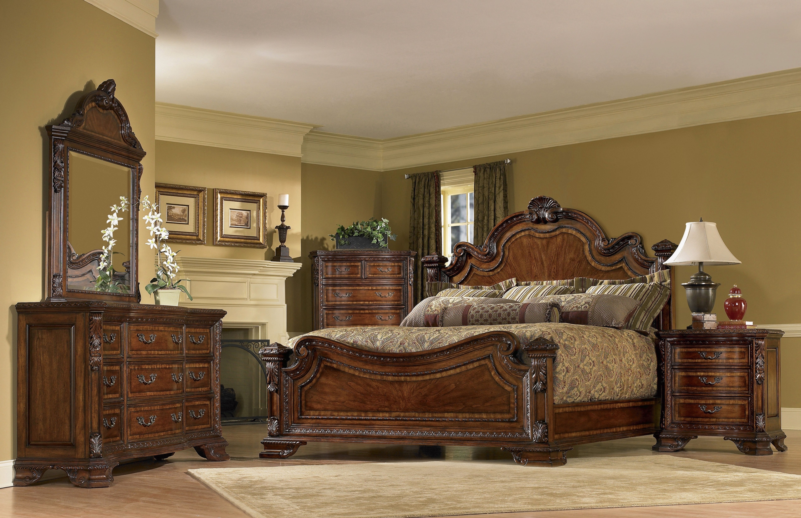 Old World Panel Customizable Bedroom Set