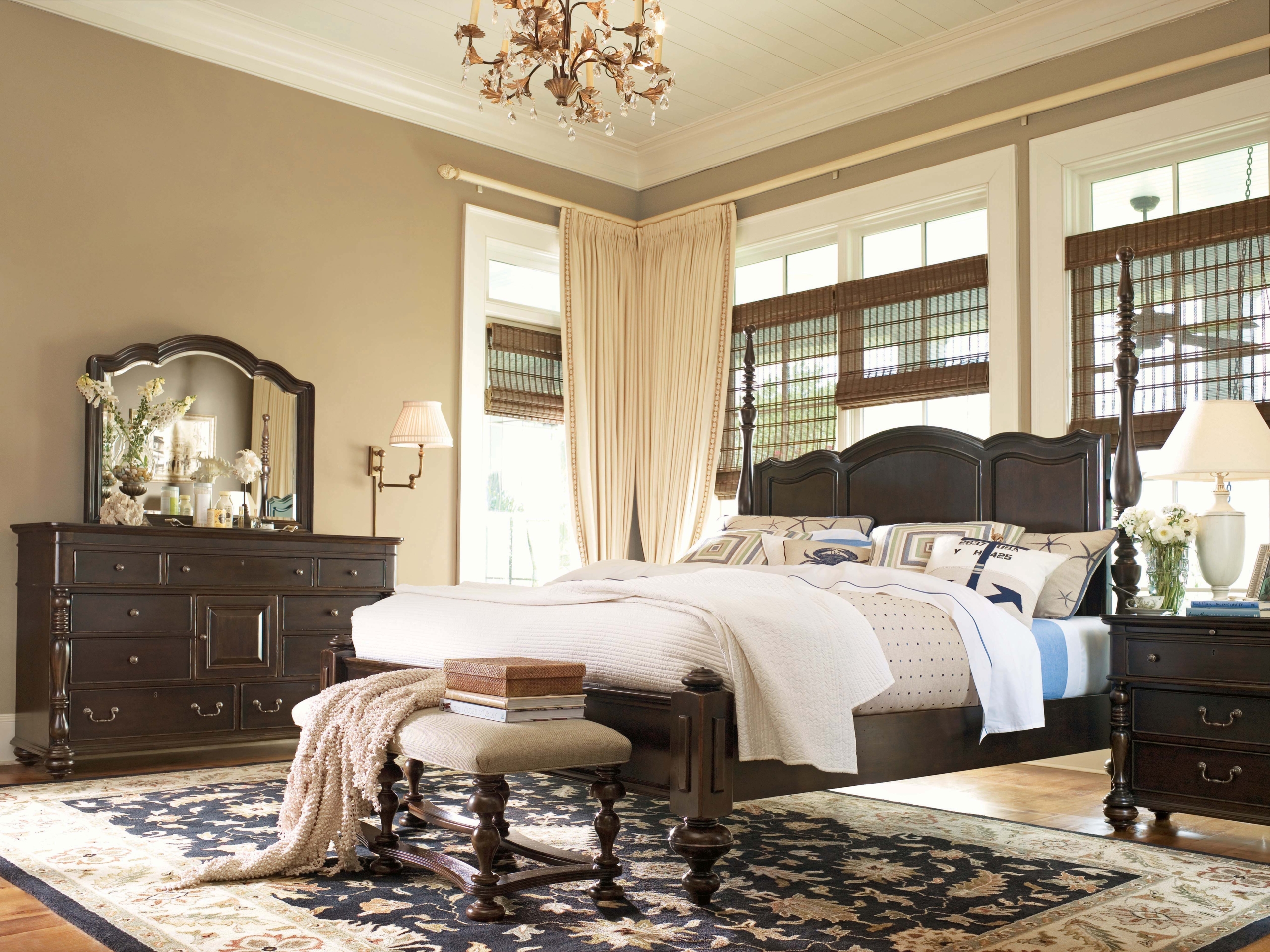 Savannah Panel Customizable Bedroom Set