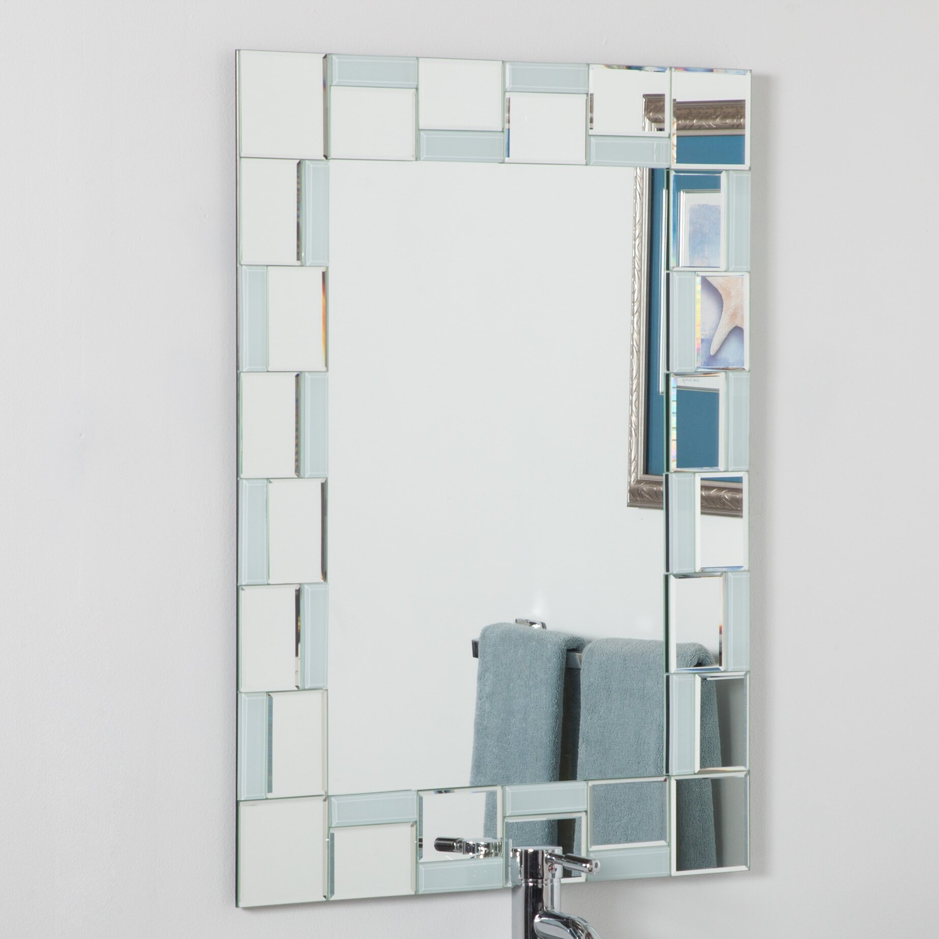 Quebec Modern Wall Mirror
