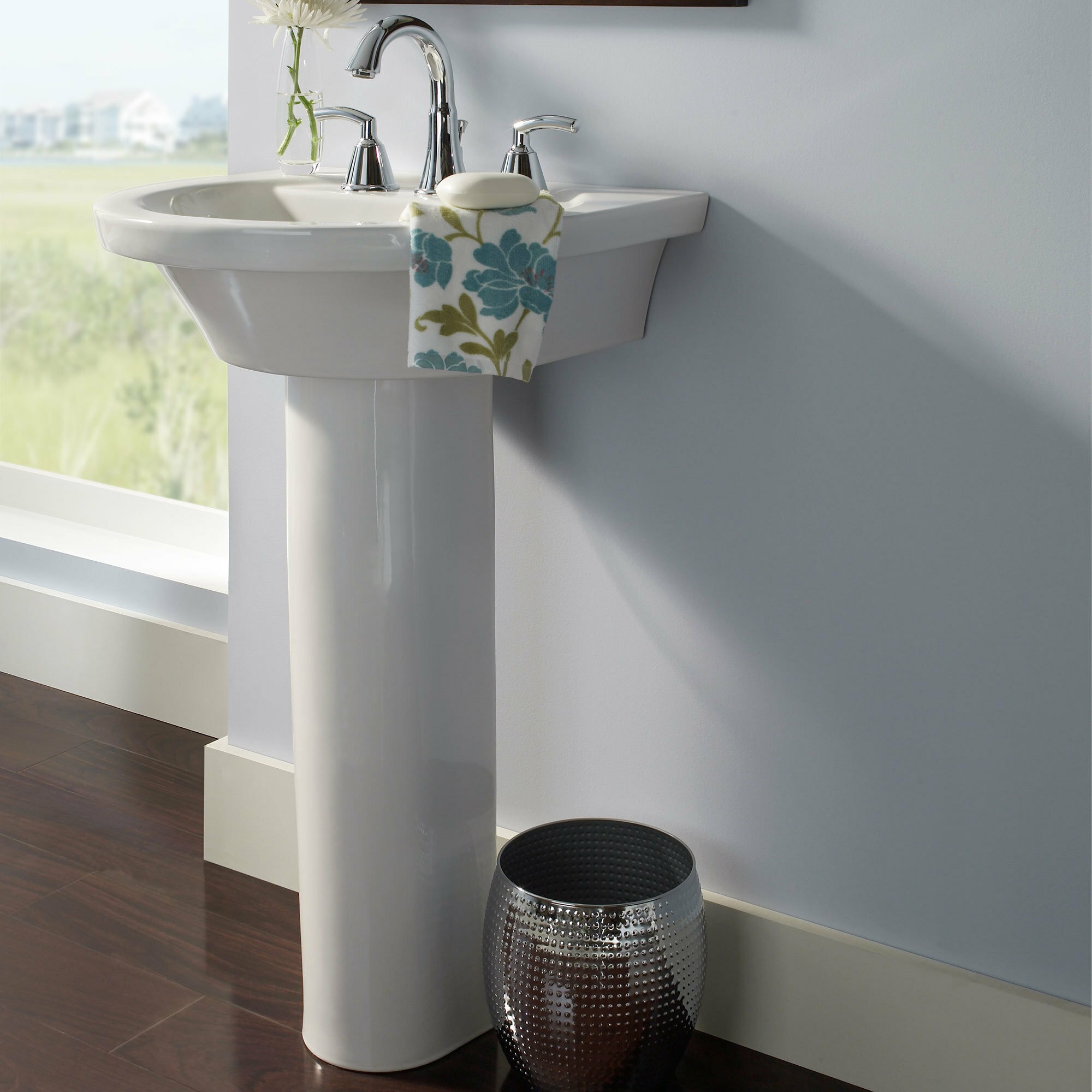 Tropic Petite Pedestal Bathroom Sink Set