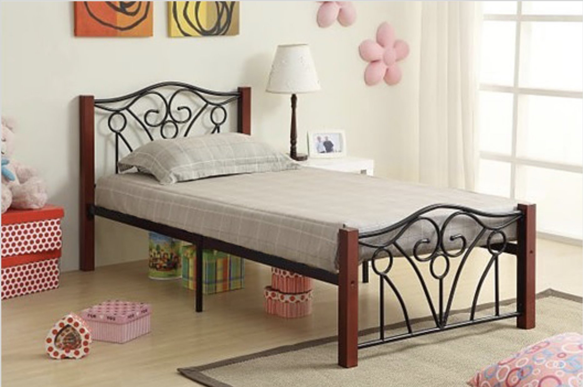 Avanti Metal Bed