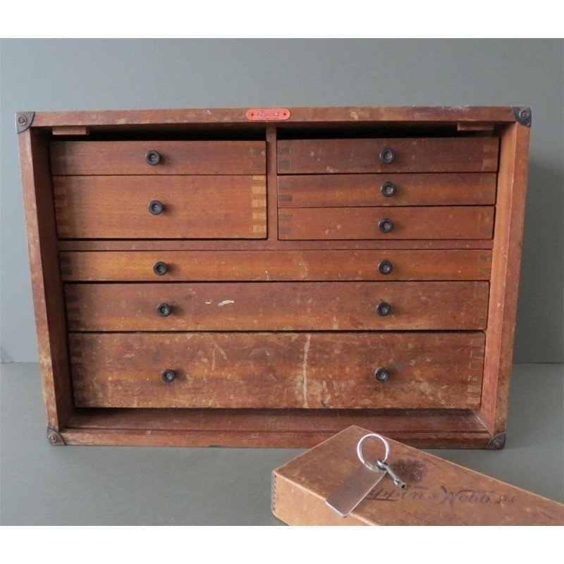 Wood storage cabinet with drawers