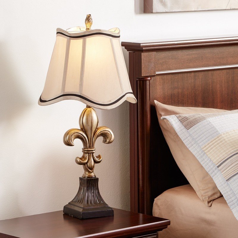Fleur-De-Lis Table Lamp