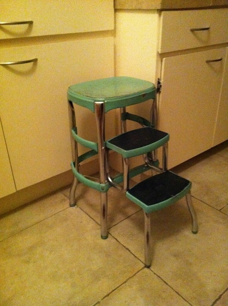 Vintage cosco step stool 3