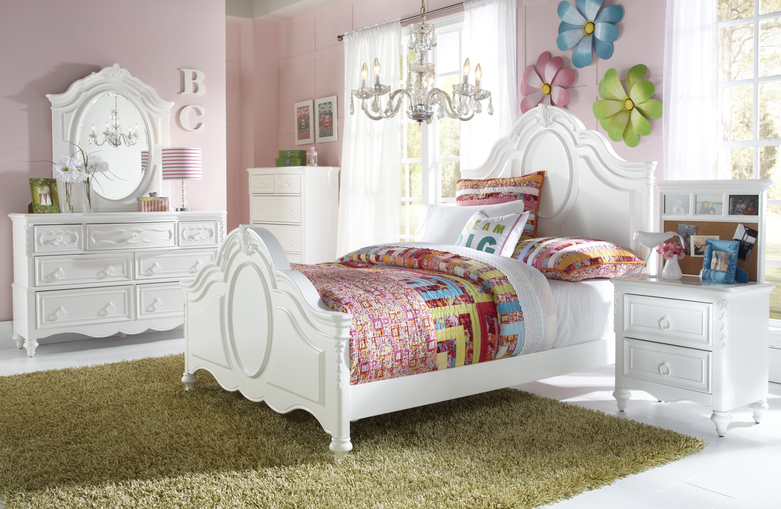 Cricklade Panel Configurable Bedroom Set