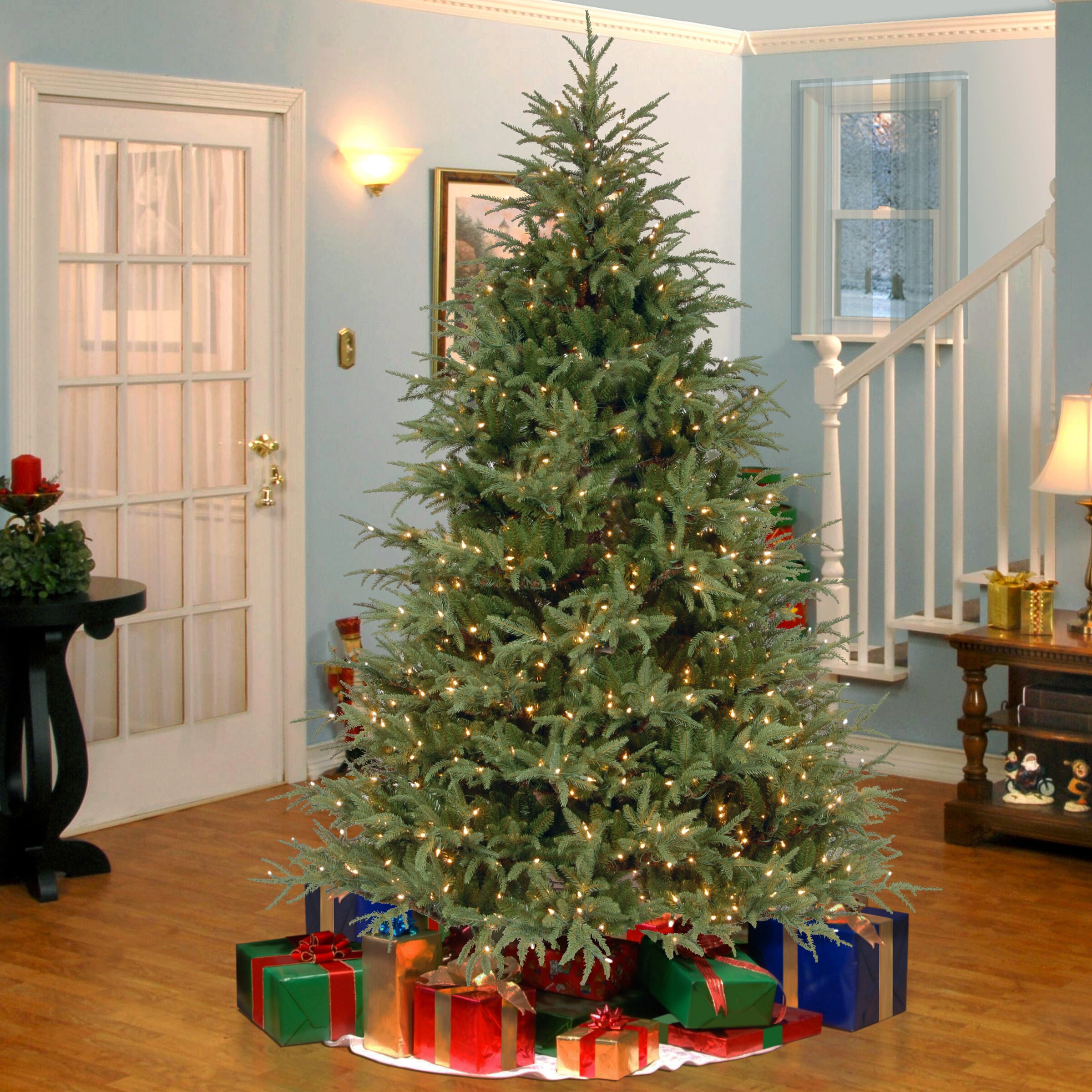Frasier Grande 7.5' Green Artificial Christmas Tree with 1000 Clear Lights